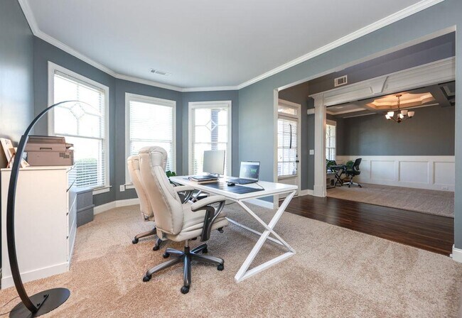 Building Photo - 4669 Sierra Creek Dr NE