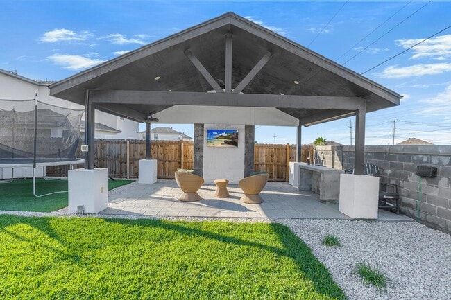 Building Photo - 3504 Jorge Sosa Dr