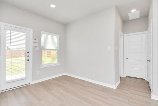 Building Photo - 27011 Bahia Grove Dr