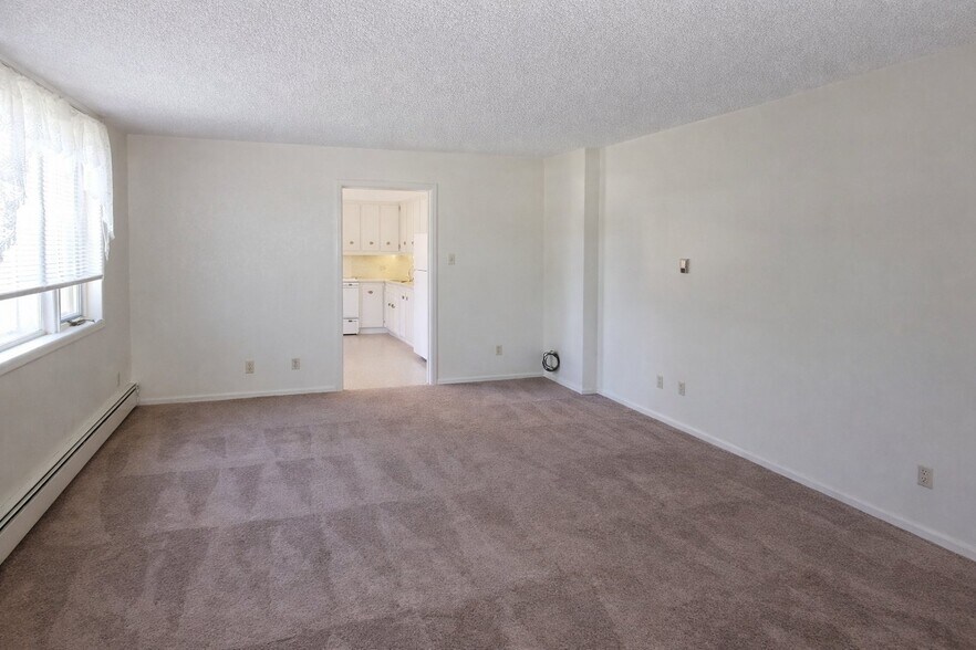 Building Photo - 1321 Walnut St