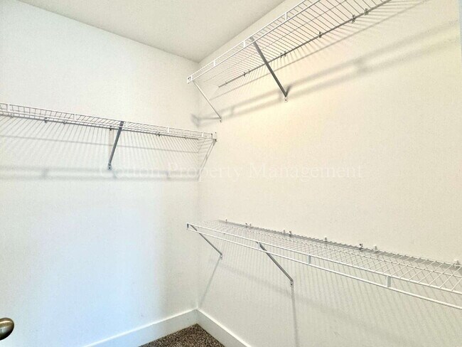Building Photo - Modern 3BR/2.5BA Townhome | $2,100/mo. | P...