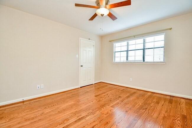 Building Photo - 5244 Arboles Dr
