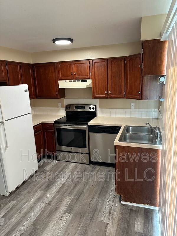 Building Photo - 4881 Basswood Dr