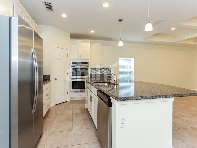 Building Photo - 85036 Furtherview Ct