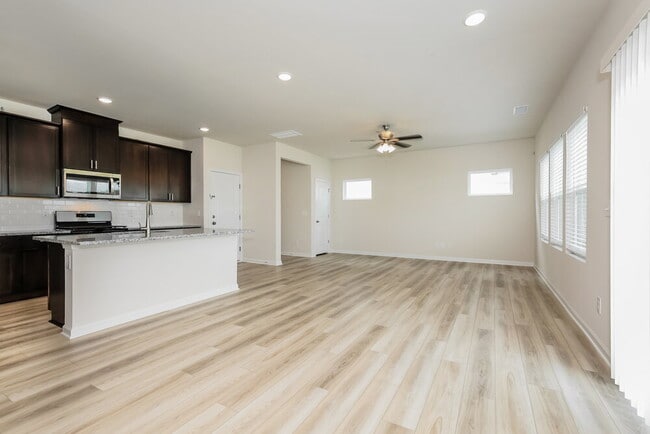 Building Photo - 1408 Orch Hl Rd