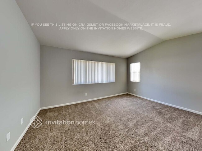 Building Photo - 2542 Huber Dr