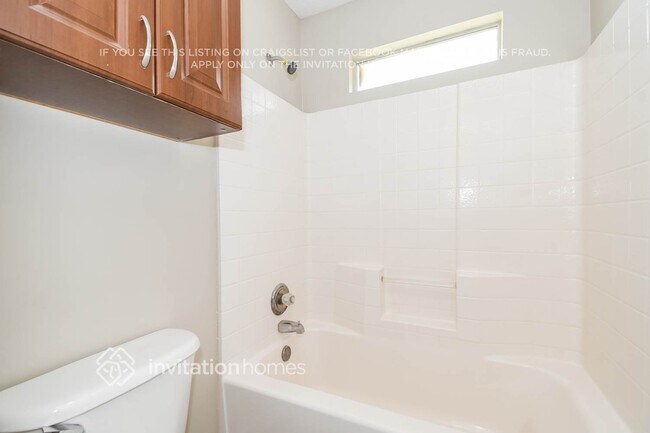 Building Photo - 4013 Lonicera Loop