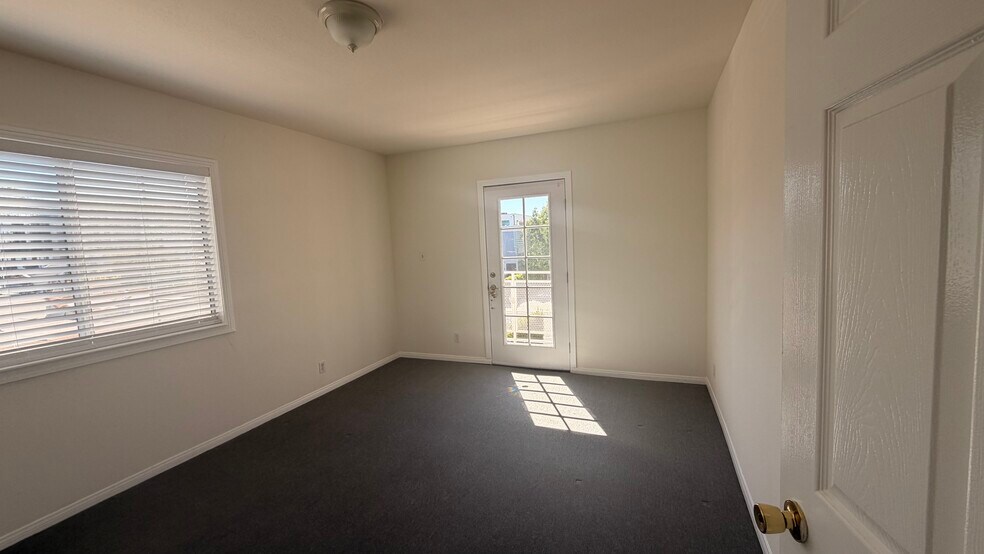 Building Photo - 2328 Hauser Blvd