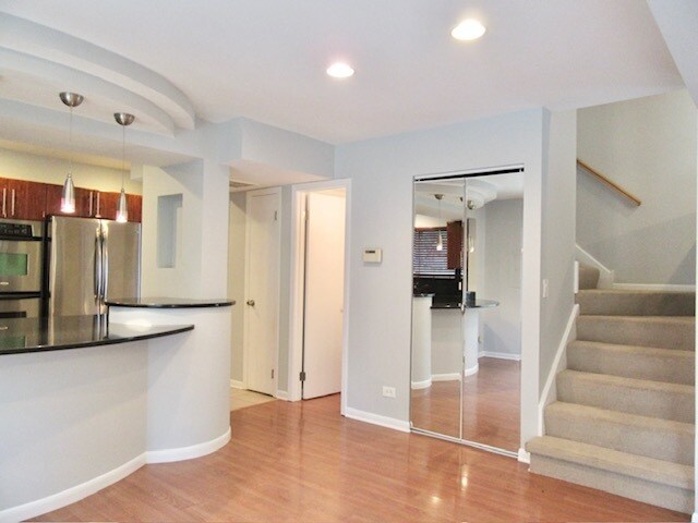 Building Photo - 43 Buckingham Ln