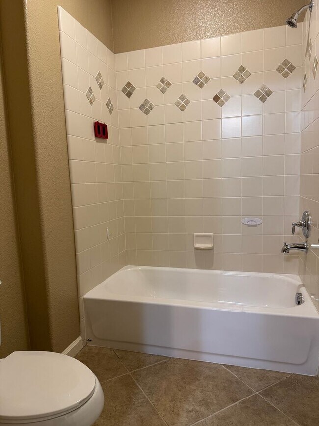 Building Photo - Beautiful 3 bedroom in Whitney Ranch