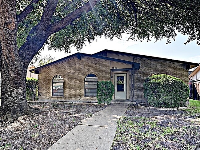 Primary Photo - 5117 Bartlett Dr