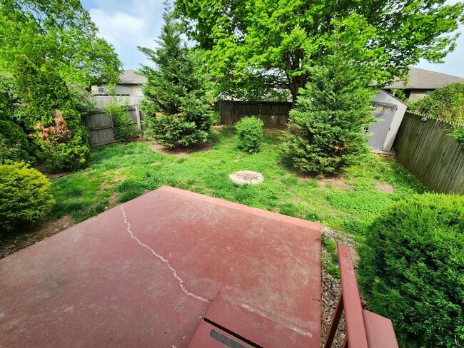 Building Photo - Spacious 2-Bedroom, 2-Bathroom Home AVAILABLE NOW!!