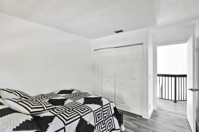 Building Photo - 3633 NW 6th St