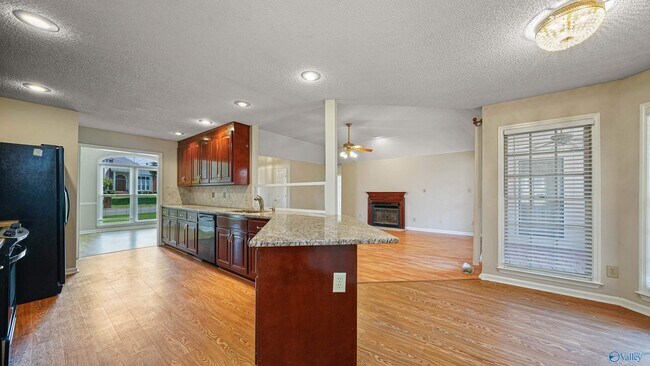 Building Photo - 111 Rolling Lea Pl