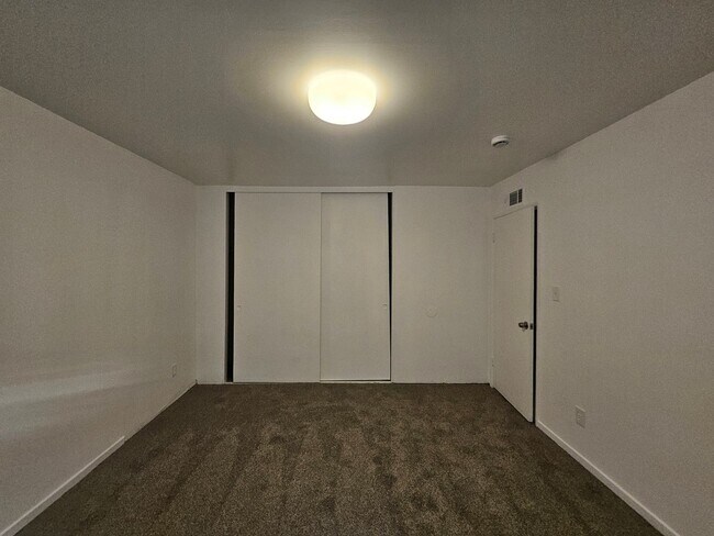 Building Photo - Spacious Private Home with Pool on Nearly Half an Acre