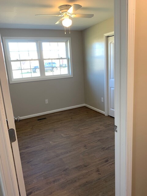 Building Photo - 123 Monaview Cir