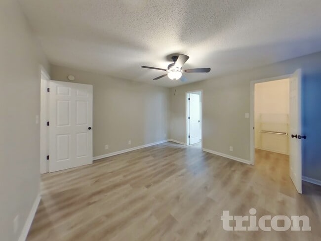 Building Photo - 3261 Tabby Dr