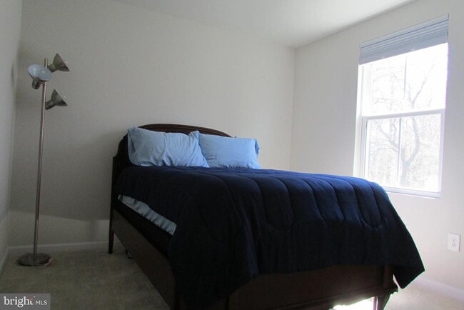 Building Photo - 30155 Creekview Cir