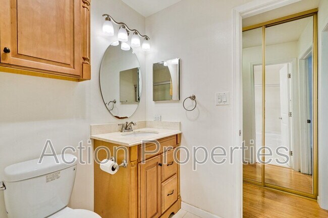 Building Photo - 505 Cypress Point Dr