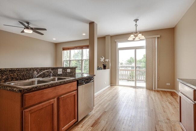 Building Photo - 1817 Crenshaw Cir