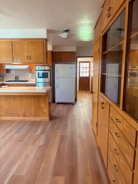 Building Photo - 4568 Alice St