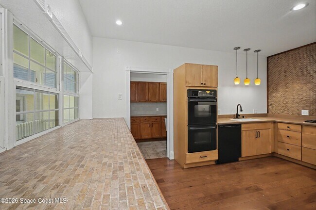 Building Photo - 4005 Jake Ave