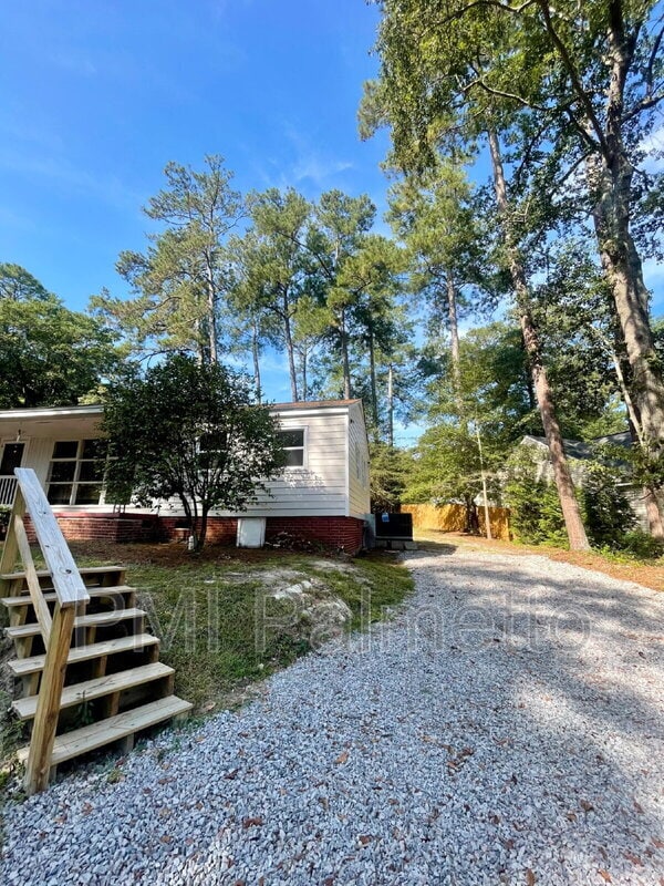 Building Photo - 3319 Brookwood Ct