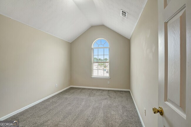 Building Photo - 1118 Quail Hunt Dr