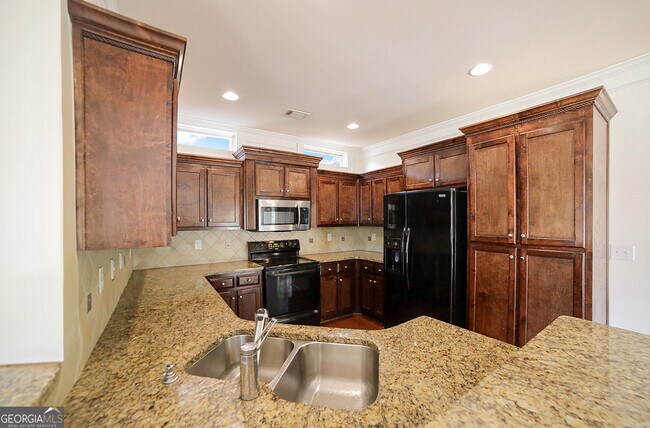 Building Photo - 104 Putters Dr