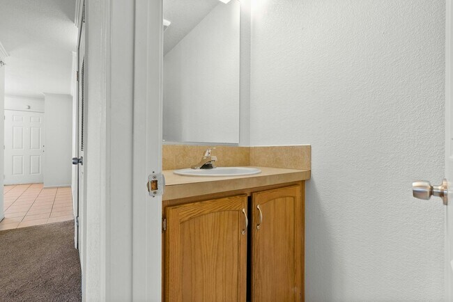 Building Photo - 6240 E 64th Pl