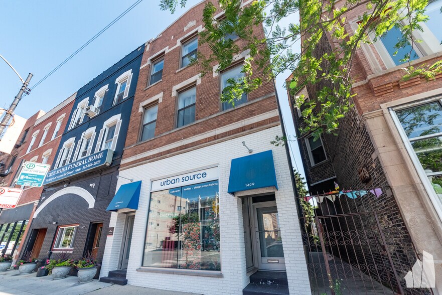 Primary Photo - 1429 W Chicago Ave