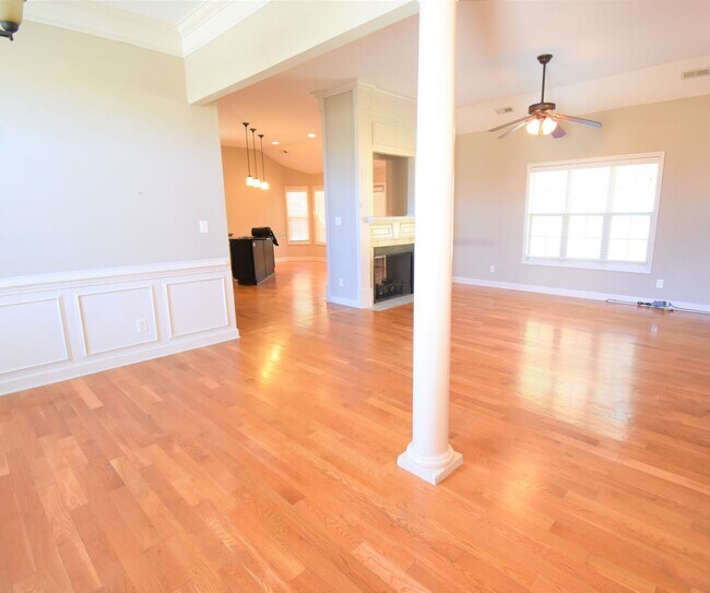 Building Photo - 3871 Glencorra Dr