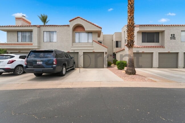 Building Photo - 10055 E Mountainview Lake Dr