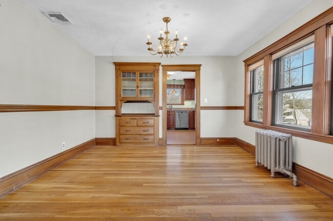 Building Photo - 13 Bridgham Ave