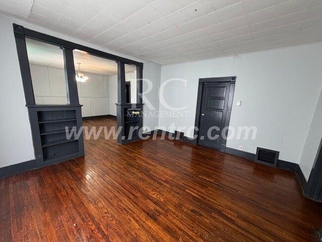 Building Photo - 314 Porter-