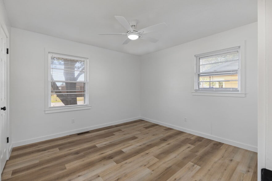 Building Photo - 104 Colorado Ave