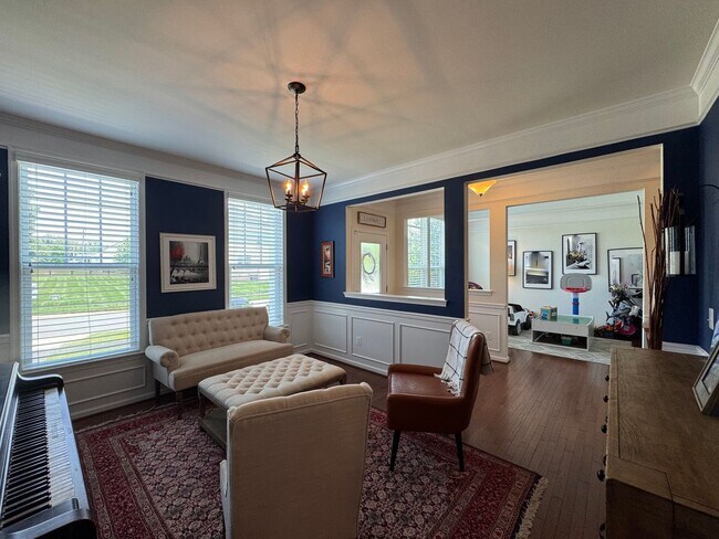 Building Photo - Amazing 6 Bed 5 Bath Single Family Home Wi...