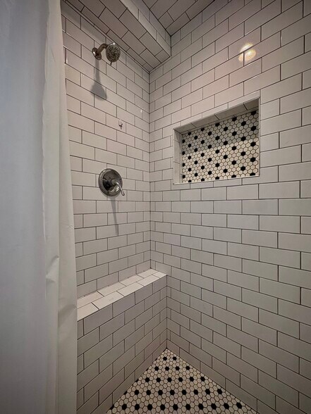 Building Photo - 3746 Lankershim Blvd