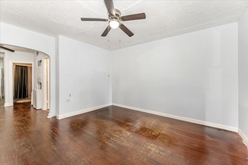 Building Photo - 1359 Bryant St NE