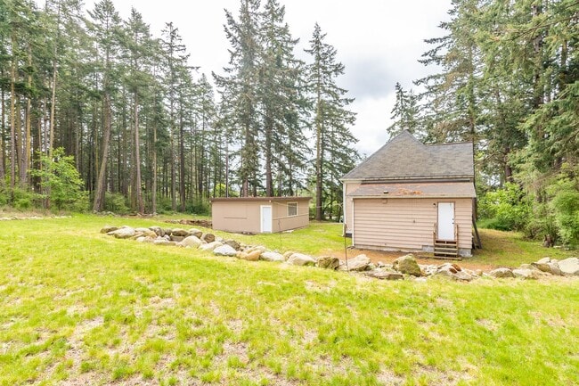 Building Photo - 1302 - Wang Crosby Properties