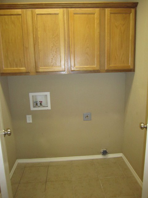 Building Photo - 425 Sterling Pointe Way