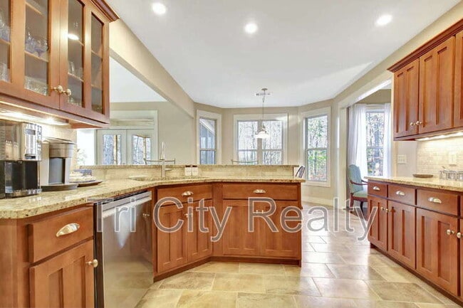 Building Photo - 175 Ridgeway Ct