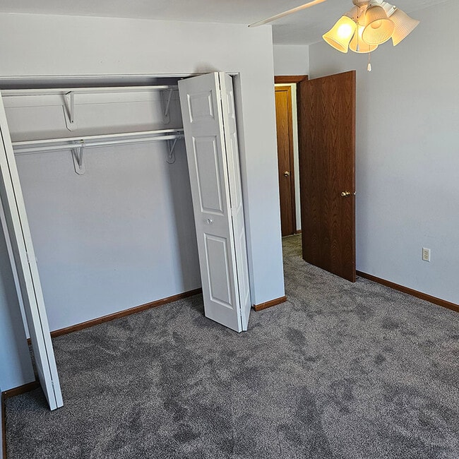 Building Photo - 284 Minz Park Cir