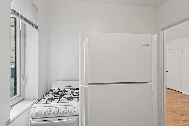 Building Photo - Villa Wynanda