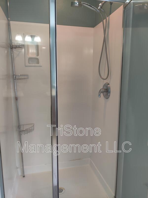 Building Photo - 14512 Harvington Dr