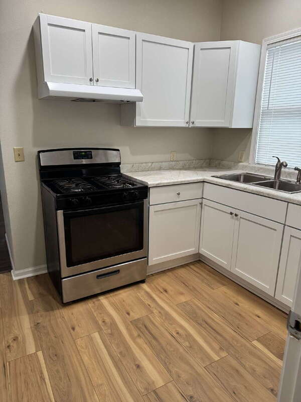 Building Photo - 714 Ovid Ave