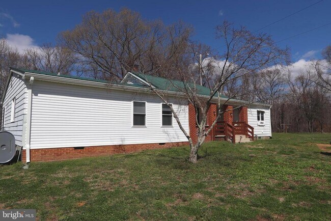 Building Photo - 9540 Greenfield Rd