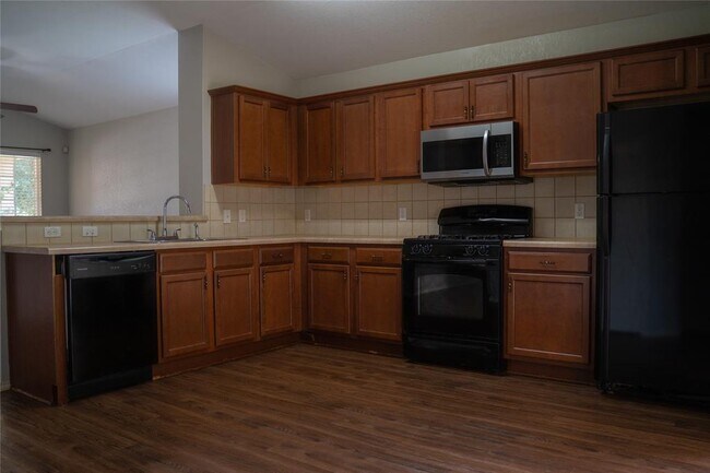 Building Photo - 214 Wild Plum