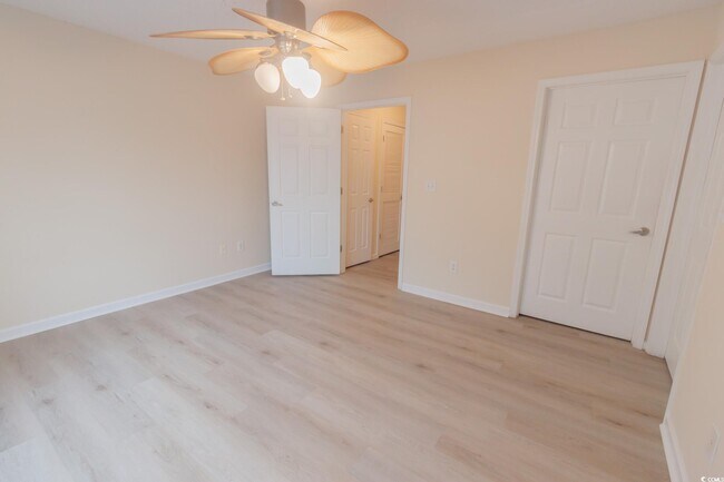 Building Photo - 3795 Hitchcock Way