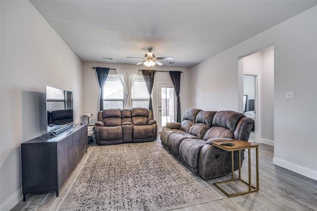 Building Photo - 1069 Norias Dr